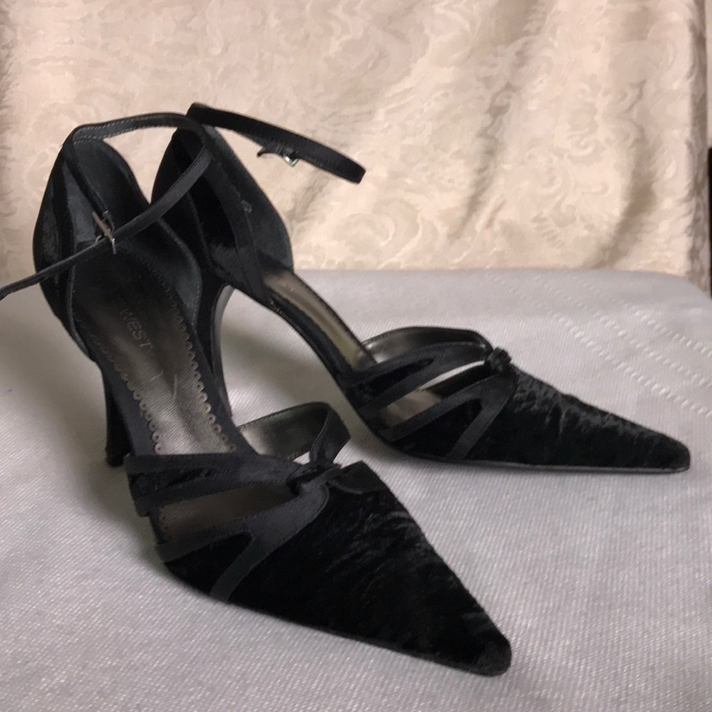 Nine West black heels